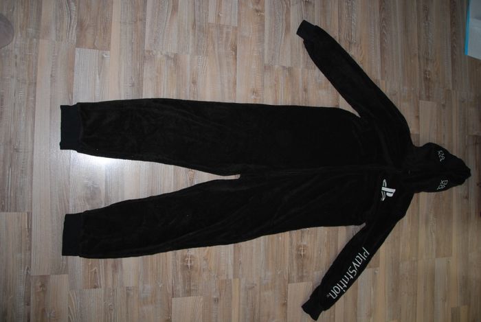 pyjama combinaison polaire 1 playsation H&M 12 ans