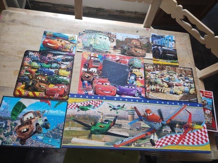 Lot de 9 puzzles car's Disney planes