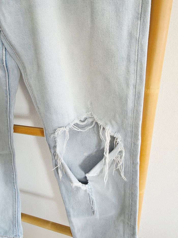 Jeans véritable Levi's 501 25x32 troué - photo numéro 3