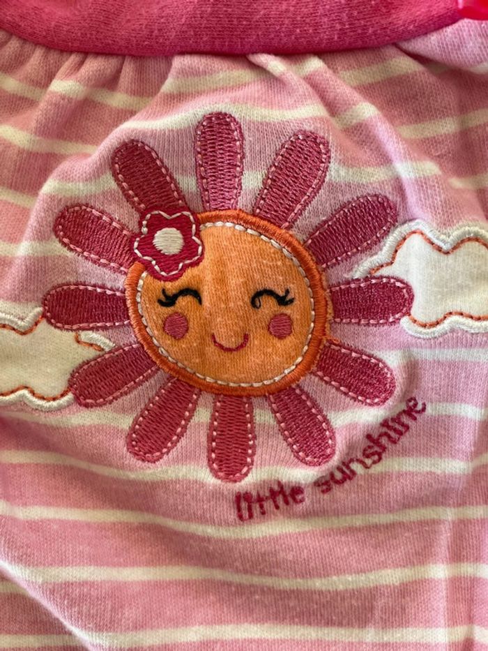 Superbe tenue rose rayures 24 mois - photo numéro 3