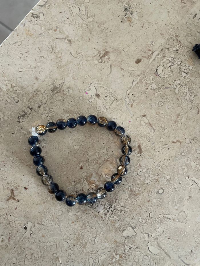 Bracelet élastique, perles ses mains - photo numéro 2