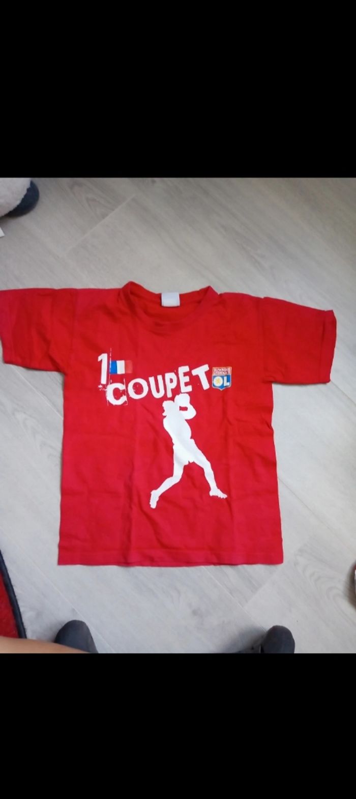 Tee shirt