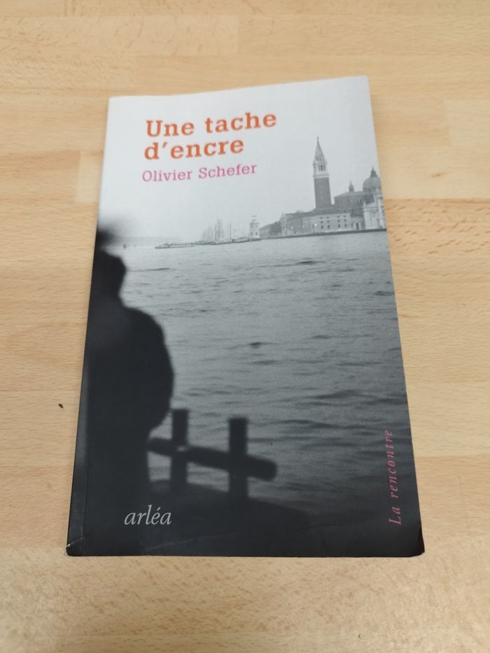 Olivier Schefer

Une tache d'encre