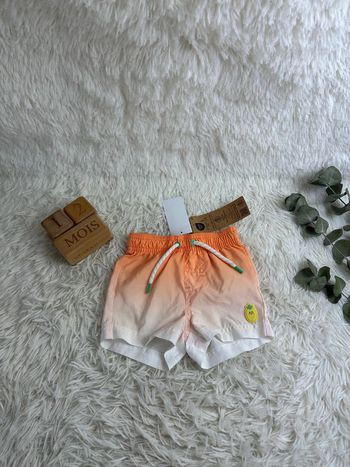 Short de bain orange Kiabi taille 12 mois