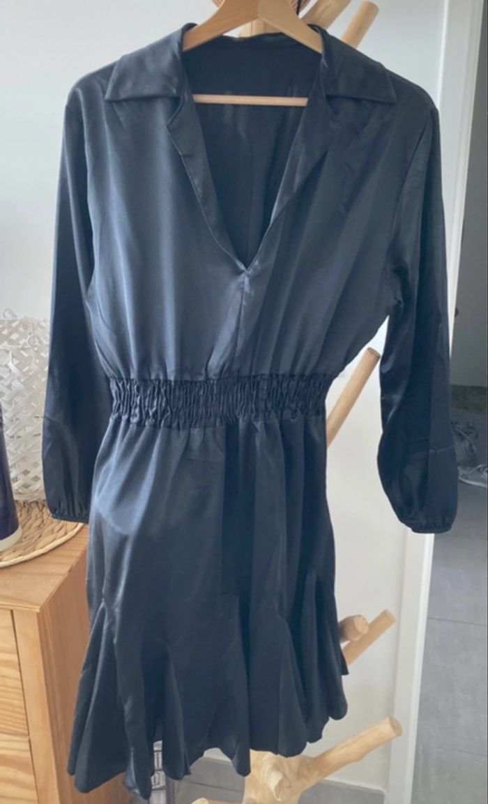 Petite robe noire - photo numéro 2