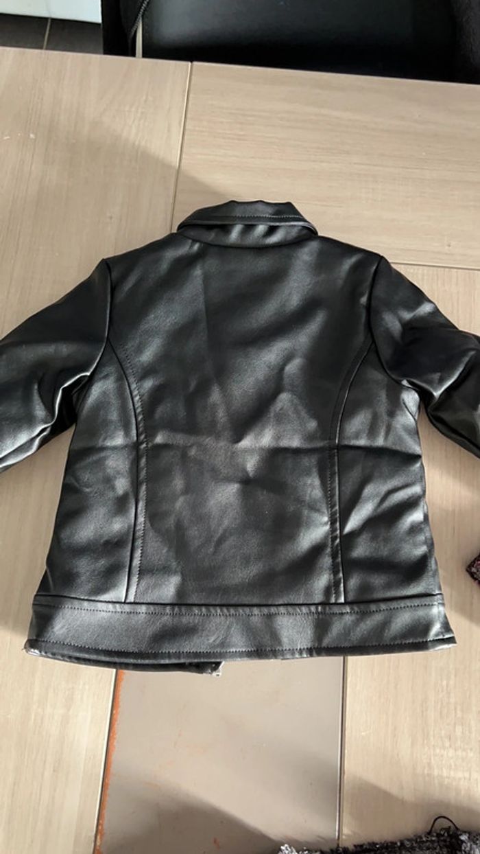 Lot de vestes fille 3 ans - photo numéro 4