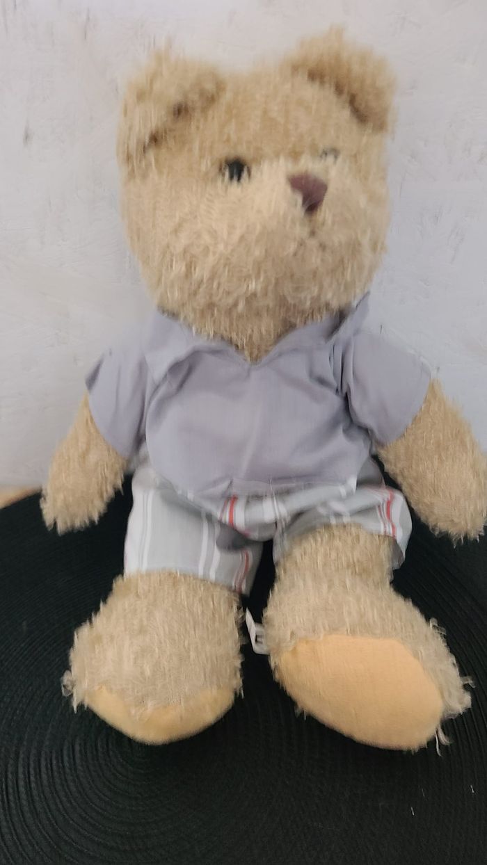 doudou ours en peluche tout doux et moelleux. Habillé ou nu au choix