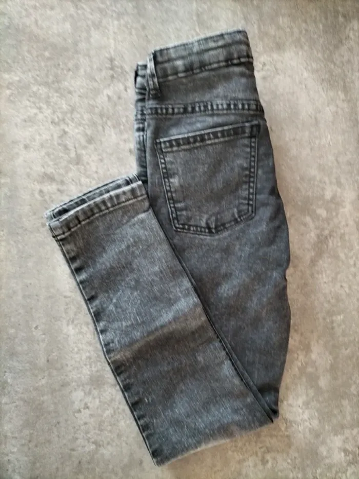 Jean taille 10 ans Zara