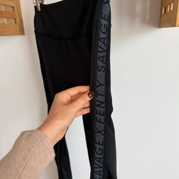 Legging noir Savage x Fenty taille M - photo numéro 4