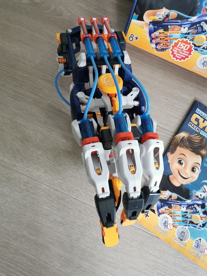 Main hydraulique cyborg de buki - photo numéro 2