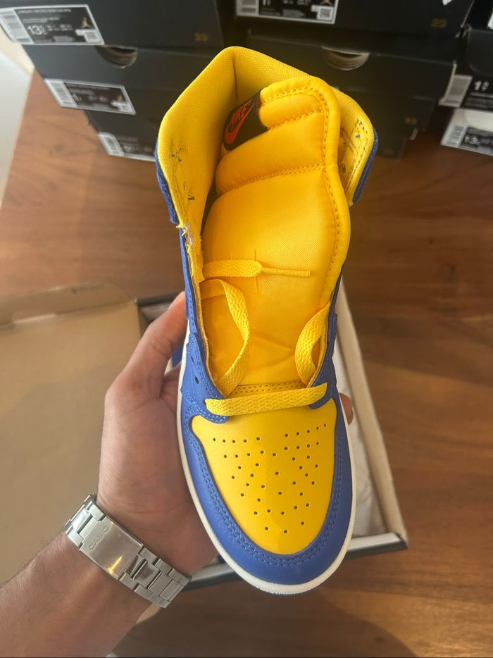 Jordan 1 taille 35 - photo numéro 2
