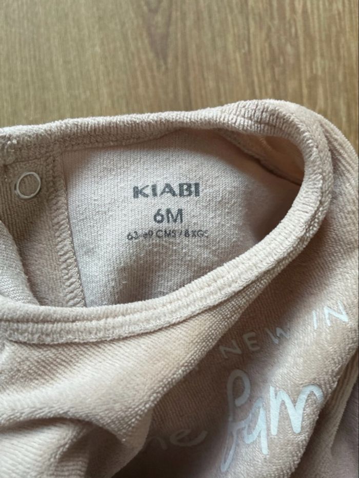 Pyjama velours beige 6 mois Kiabi – motif koala, ouverture dos - photo numéro 4