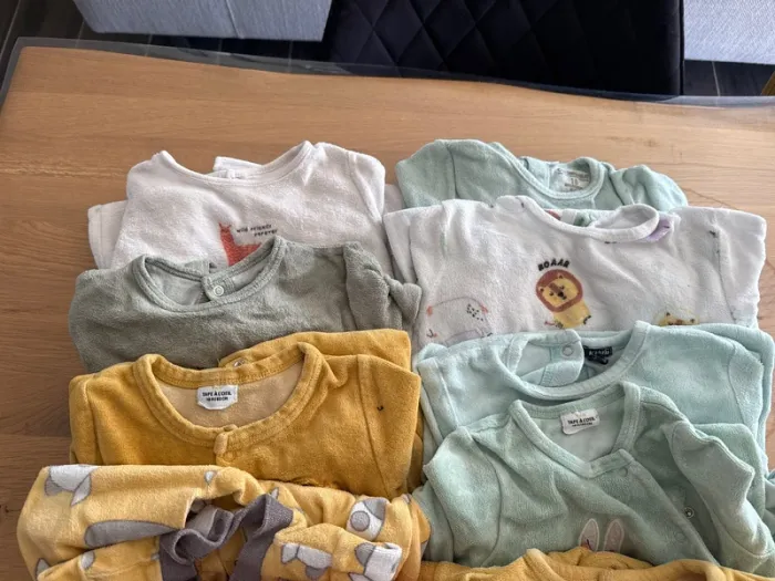 Lot de 10 pyjamas bebe 18 mois - photo numéro 2