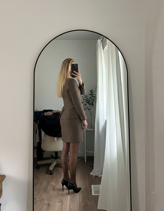 Ensemble tailleur jupe marron chiné - Style "Old Money" et boutons dorés - photo numéro 3