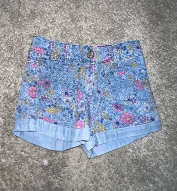 Short fleuri 2 ans