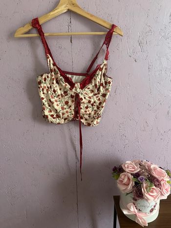 Haut fleuri Romwe