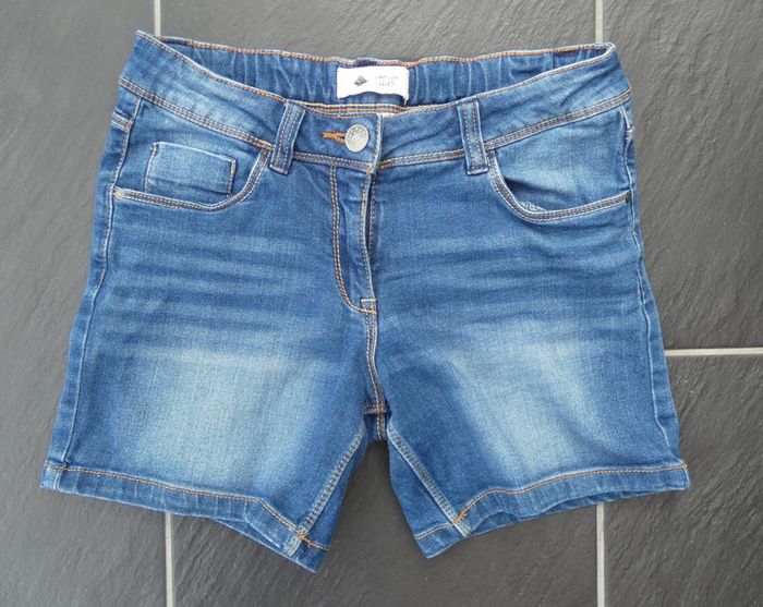 Joli short fille 11-12 ans