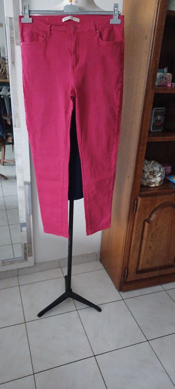 Très beau pantalon femme T 48