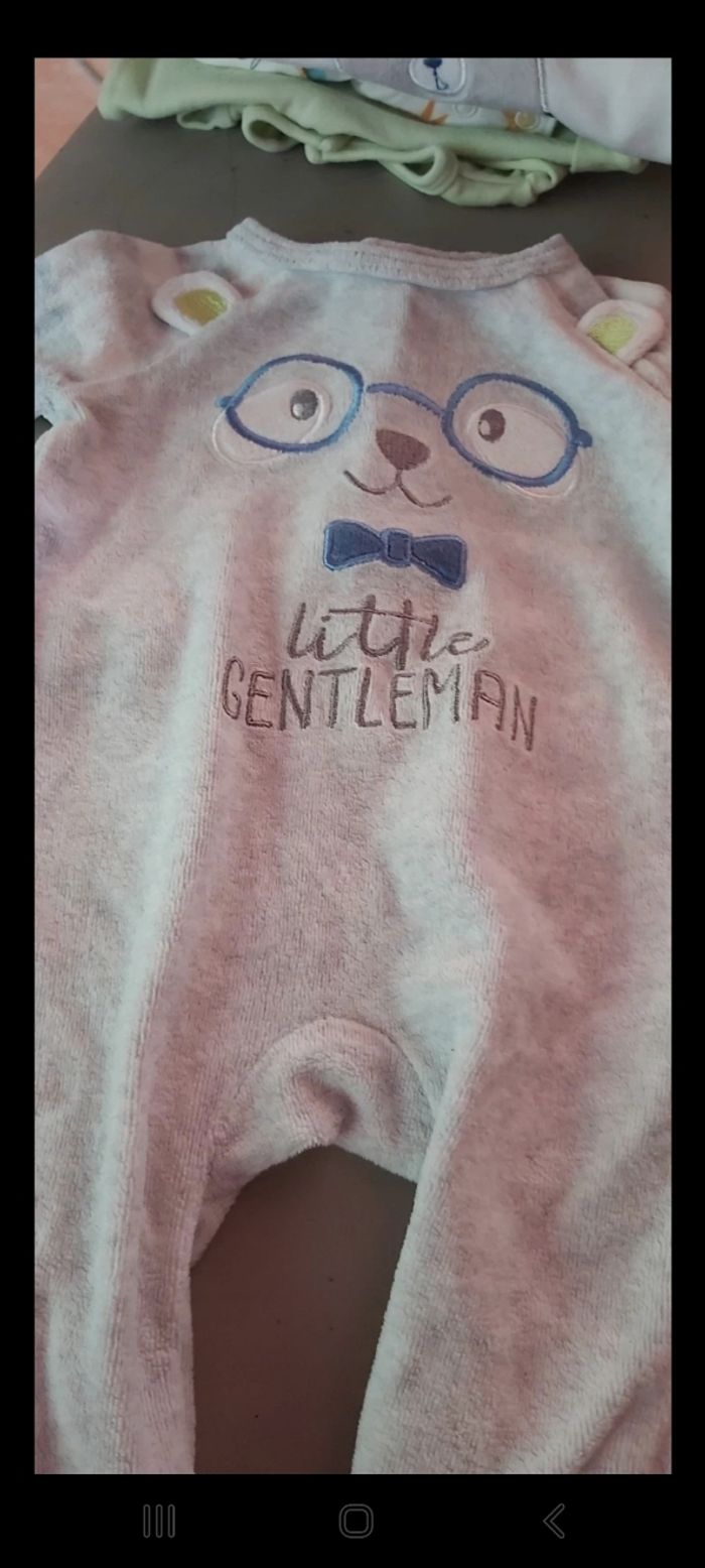 Pyjama 1 mois - photo numéro 3