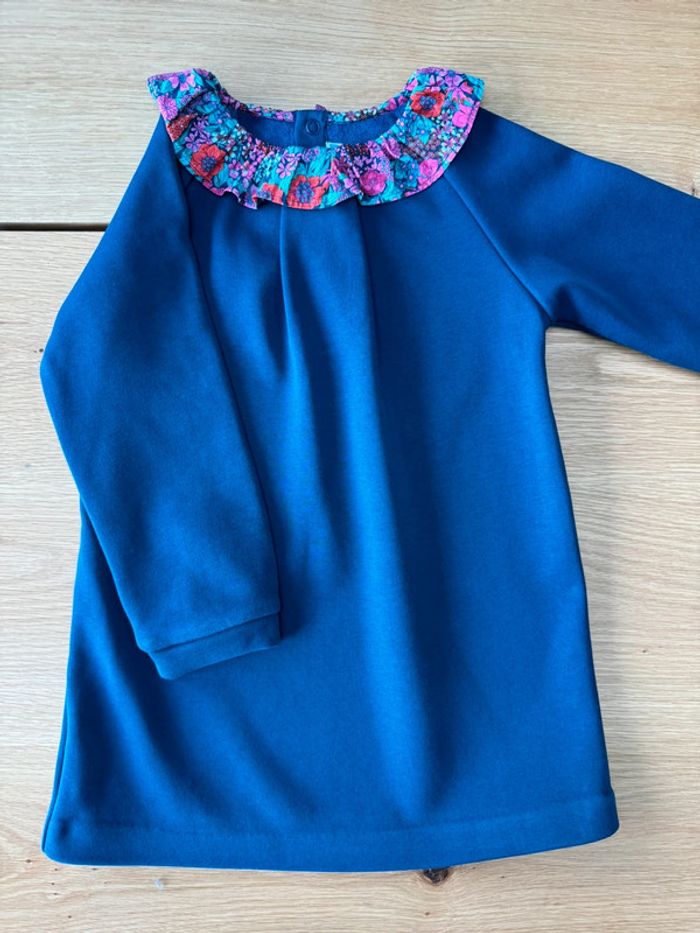 Robe en molleton bleu marine et col froufrou liberty Margaret Annie - Taille 3 Ans - photo numéro 2