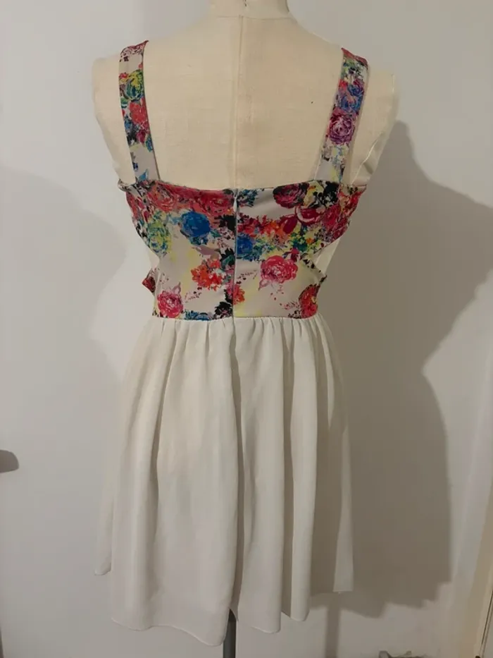 Robe bustier à imprimé fleuri – Taille S - photo numéro 2