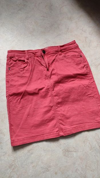 Jupe droite rouge