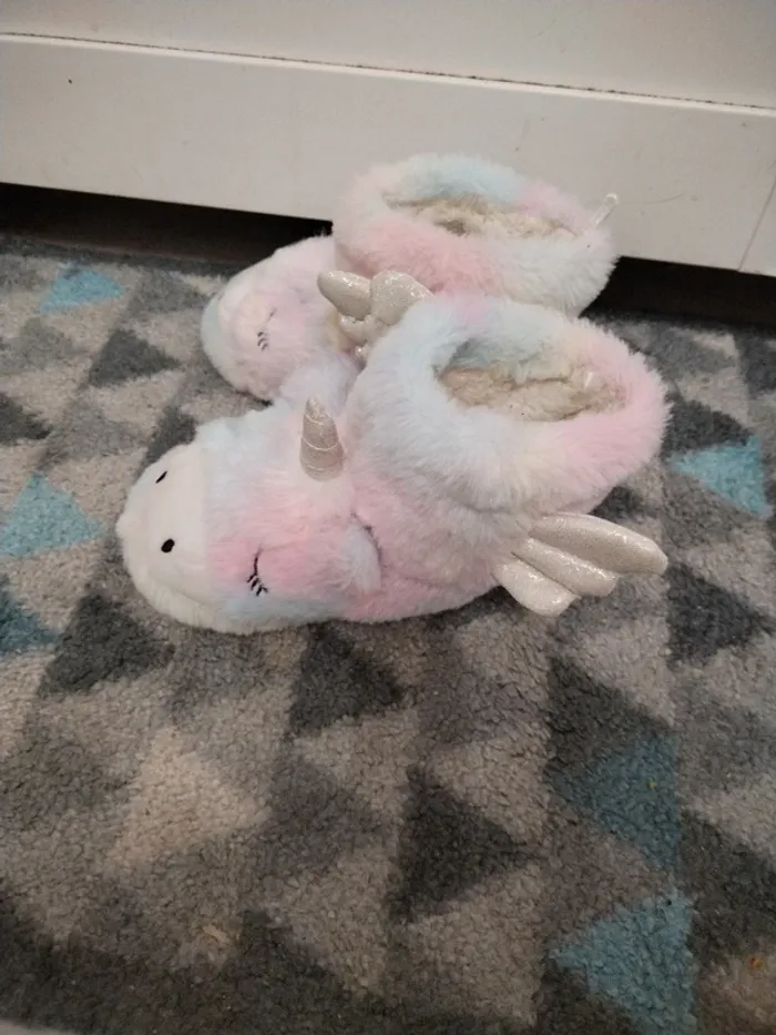 Chaussons licorne lumineux - photo numéro 2