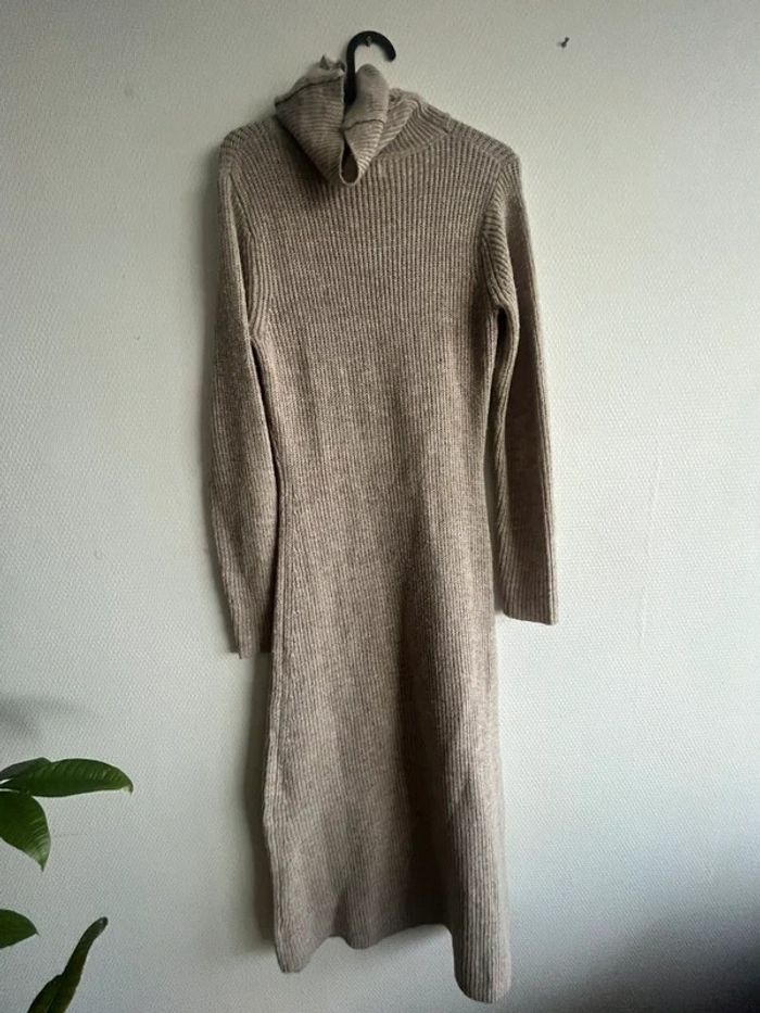 Robe pull longue Mango