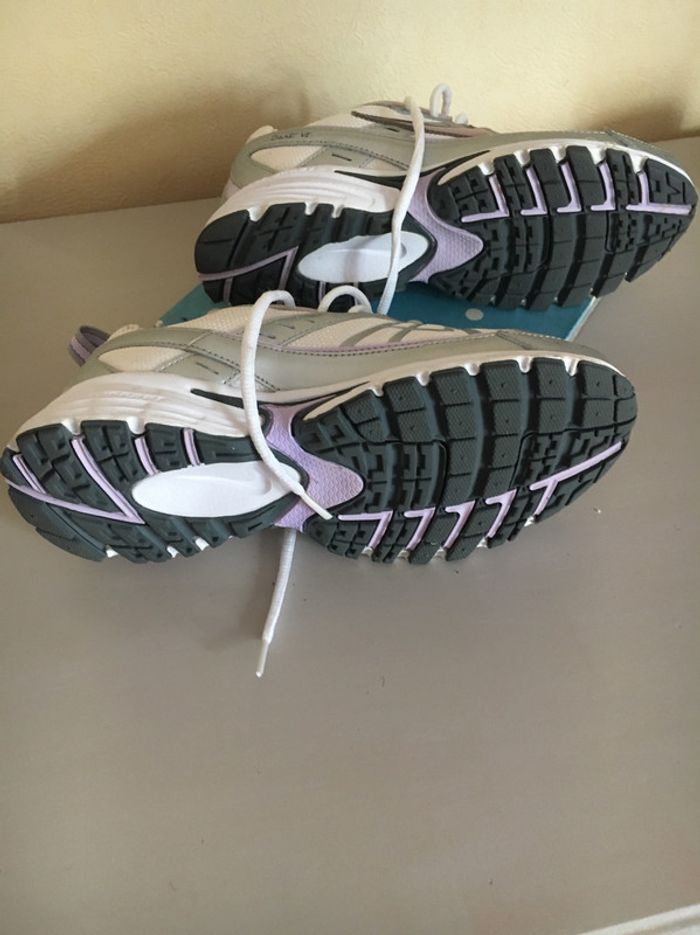 Baskets Nike pointure 38 - photo numéro 3