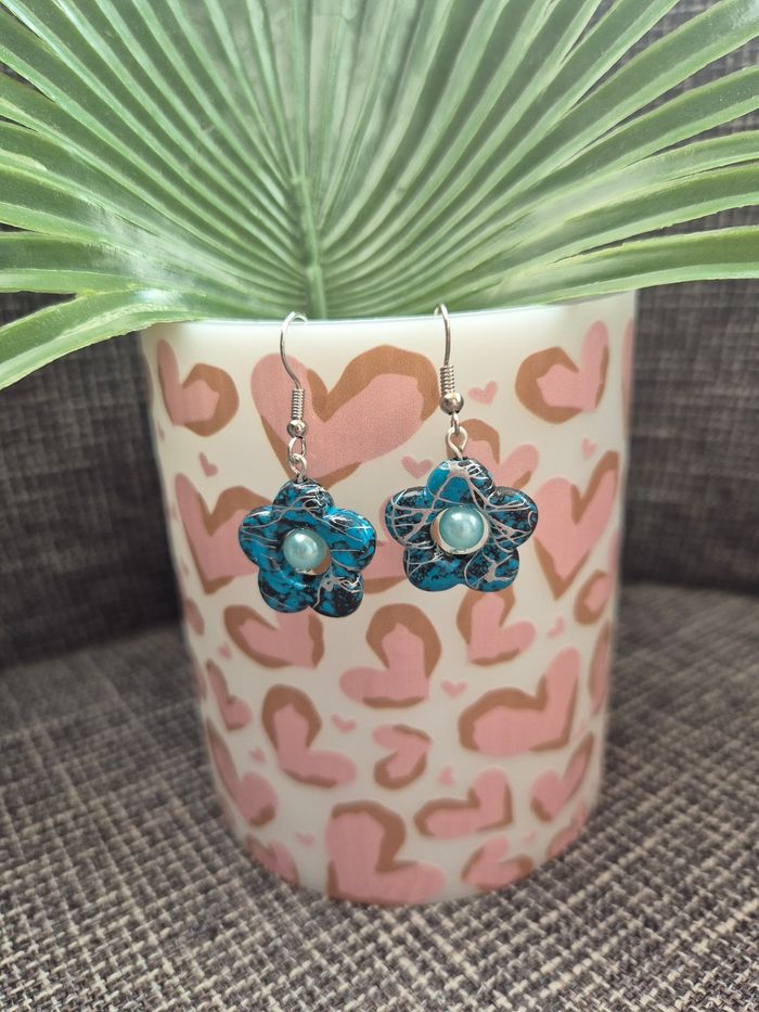 Boucles d’oreilles "Fleurs Bleu" - photo numéro 1