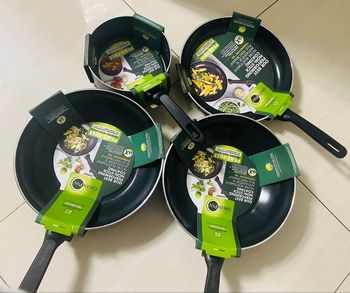 4 poêles ( 2 poêles wok 28cm + 1 casserole 18cm + 1 poêles frypan 28cm) greenpan