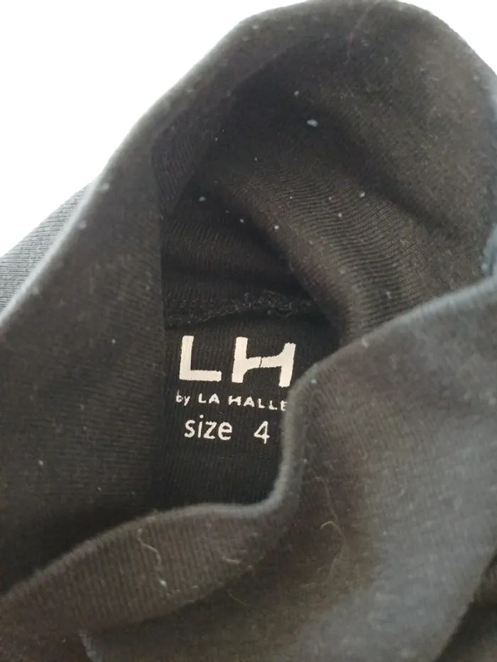 Sous-pull noir 4 ans - photo numéro 2