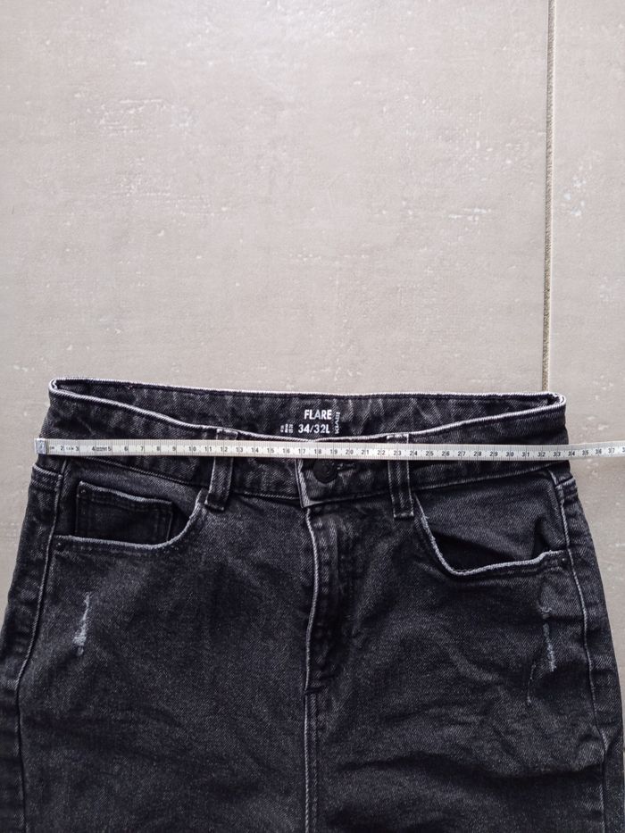 Très beau jean comme neuf à pattes d'éléphant - photo numéro 6