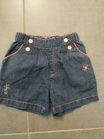 Short 9 mois