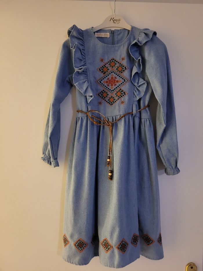 Robe fille toute neuf age 9-10 ans - photo numéro 3