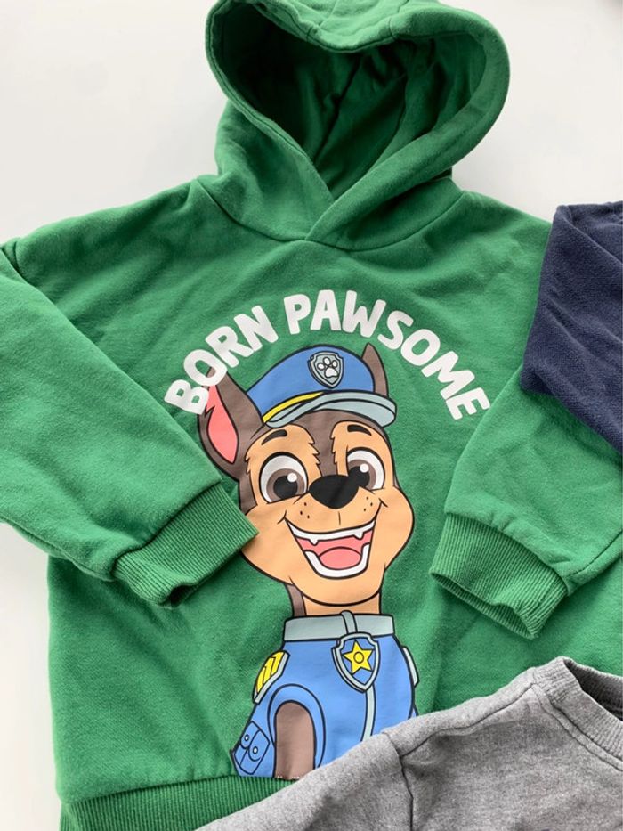 Lot de trois pulls taille 5 ans - photo numéro 2