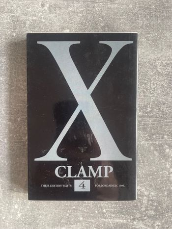 Manga X clamp tome 4 en version française.