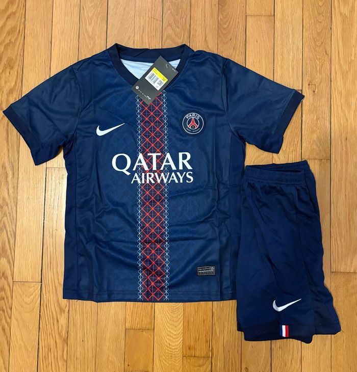 Ensemble Paris Saint-Germain 6/7ans - photo numéro 2