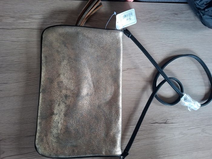 Sac bandoulière neuf jamais utilisé - photo numéro 3