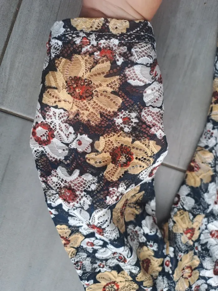 Robe effet dentelle florale VEGAS Taille M - photo numéro 4