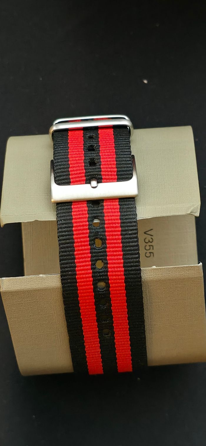 Montre Fossil – Édition Spéciale Loup – Excellent État - photo numéro 6