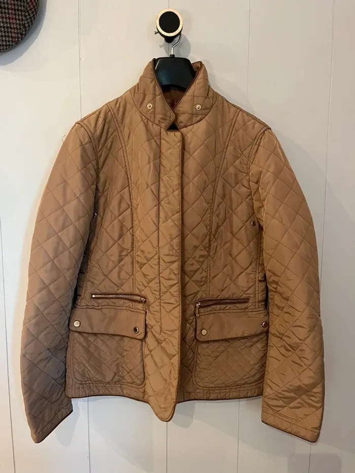 Veste matelassée Zara beige – chic et confortable