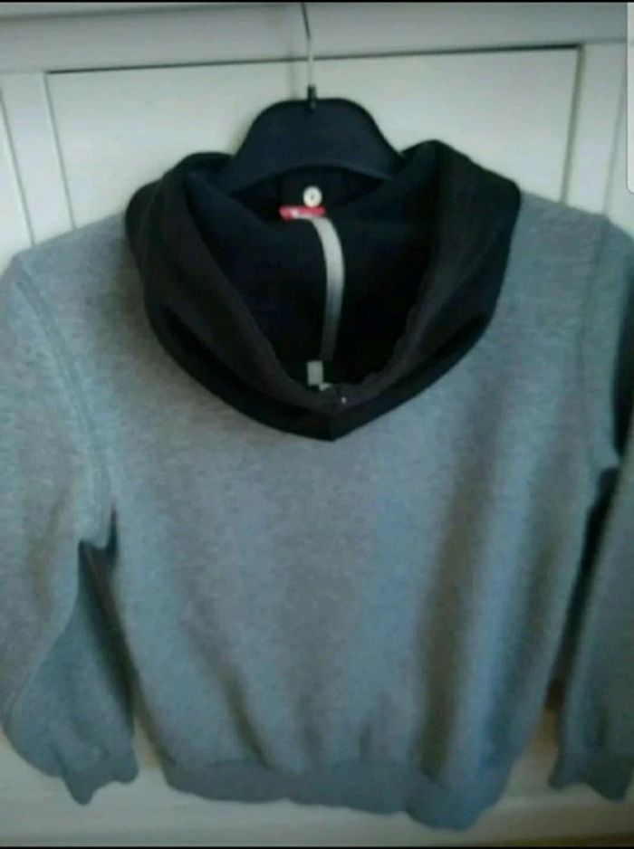 Pull / sweat - photo numéro 2