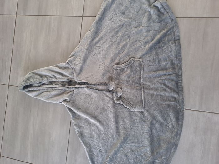 Poncho tout doux gris Taille L - photo numéro 4