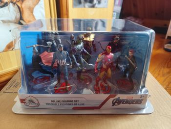 Set figurine de luxe Marvel neuf
