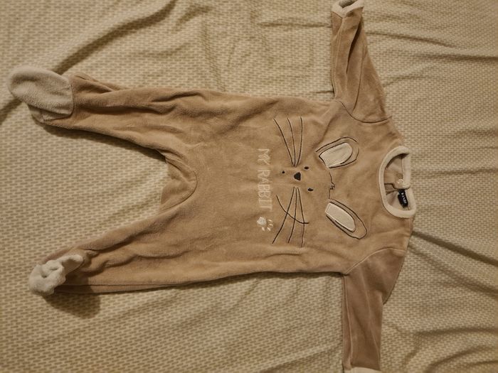 Lot 3 pyjamas velours 6 mois - photo numéro 2
