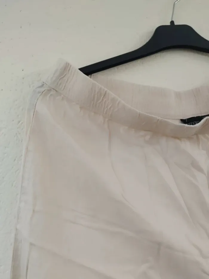 Pantacourt beige - Esmara - taille 46 - photo numéro 3
