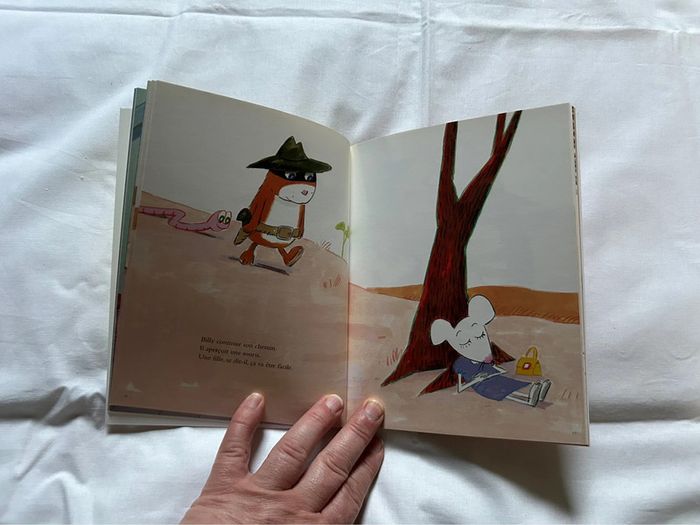 Livre Haut les pattes ! - photo numéro 4