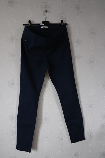 D1602 - pantalon femme Taille 42