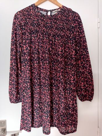 ROBE à Fleurs PULL&BEAR.
